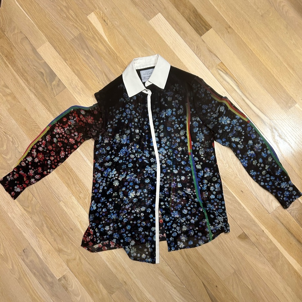 Gorgeous Printed Preen Button Down Blouse